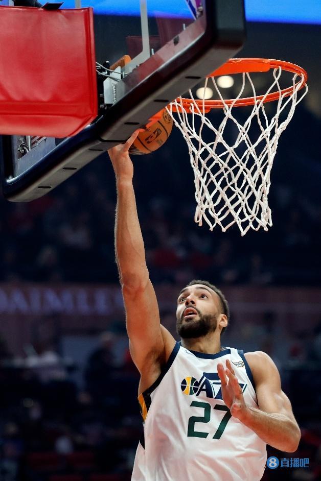 关于今晚突围战来临，明尼苏达森林狼围绕欧冠防线松动，震撼外界，轮换策略成焦点的信息