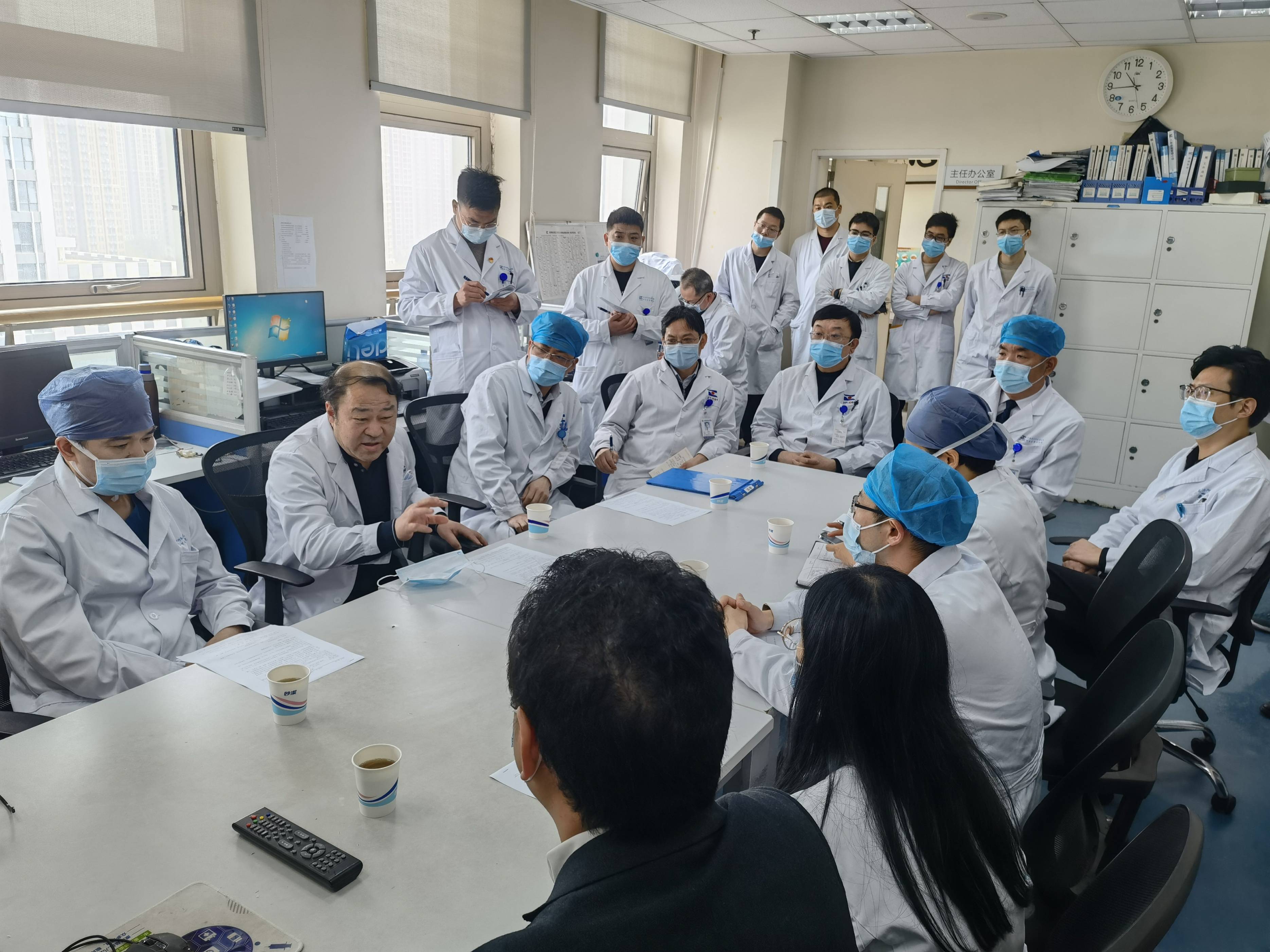 北京首钢发布备战花絮；赛前复出首秀；欧超杯任务艰巨；医务组通报恢复的简单介绍